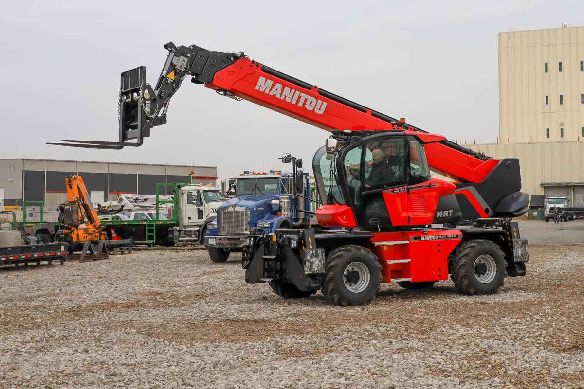 2022 MANITOU MRT 2545